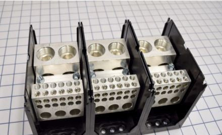 Marathon Special Products Power Distribution Blocks 1353705 - Distribution Block, 3-P, 950A, Bx/Bx Line: (1353705)