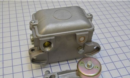 Joslyn Clark Limit Switches A102-231414A-1 - Limit Switch, HLA-1, N/O or N/C (30950)