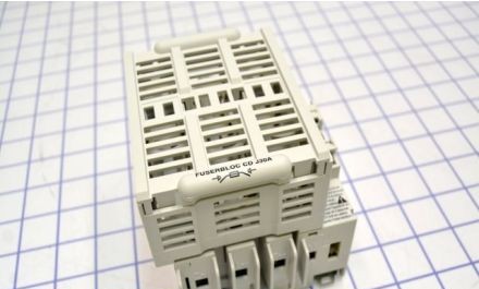 Socomec Disconnect Switches 37103004 - FUSERBLOC CD J 3X30A (37103004)