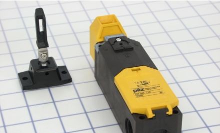 Pilz Safety Switches 570001 - PSENME1S/1AR SAFETY SWITCH W/ACTUATOR M20 CABLE (570001)