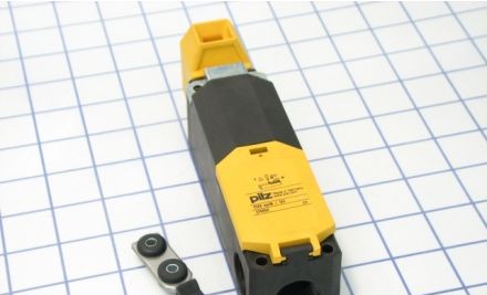 Pilz Safety Switches 570004 - Safety Switch, Mech, PSENME1M/1AS, with Actuator (570004)