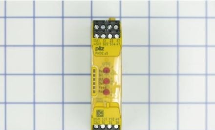 Pilz Safety Relays 750105 - Safety Relay, PNOZ S5, Sigma Series, 24VDC, Screw (750105)