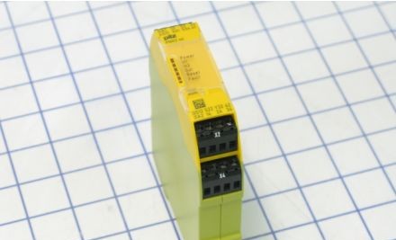Pilz Safety Relays 750106 - Safety Relay, PNOZ s6, 24VDC, Screw Terminals (750106)