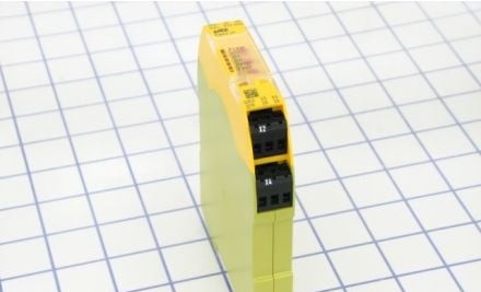 Pilz Safety Relays 750109 - Safety Relay, PNOZ s9, 24VDC, Screw Terminals (750109)