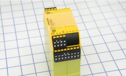 Pilz Safety Relays 751111 - PNOZ S11 C 24VDC 8 N/O 1 N/C (751111)
