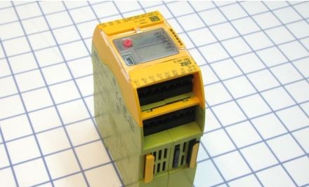 Pilz Safety Relays 772001 - Safety Relay, PNOZ mm0.1p, Expandable Mini Base (772001)