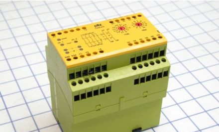 Pilz Safety Relays 774013 - SAFETY RELAY (774013)