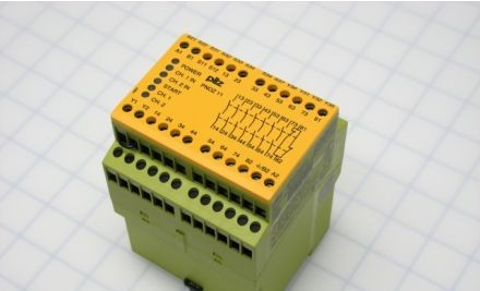 Pilz Safety Relays 774085 - PNOZ 11 110-120VAC 24VDC 7n/o 1n/c (774085)