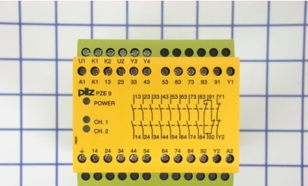 Pilz Safety Relays 774143 - SAFETY RELAY (774143)