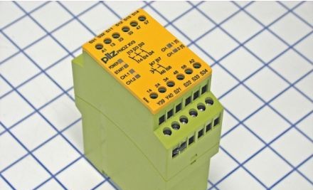 Pilz Safety Relays 774544 - PNOZ XV3 0.5/24VDC 3N/O 2N/O T FIX (774544)