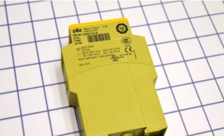 Pilz Safety Relays 774581 - RELAY (774581)