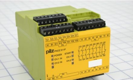 Pilz Safety Relays 777080 - Safety Relay, PNOZ X11P, 24VAC/DC, Screw (777080)