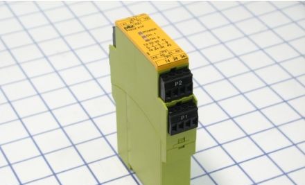 Pilz Safety Relays 777100 - Safety Relay, PNOZ X1P, 24VDC, Screw Terminals (777100)