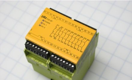 Pilz Safety Relays 777140 - Expander Module, PZE 9P C, 24VAC/DC, Screw (777140)