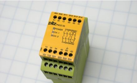 Pilz Safety Relays 777609 - Safety Relay, PNOZ X9P, 24VDC, Screw Terminals (777609)