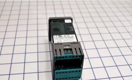 Cal Controls Process Controllers 95111PA400 - 9500P Series 1/16 DIN Profile Controller (95111PA400)