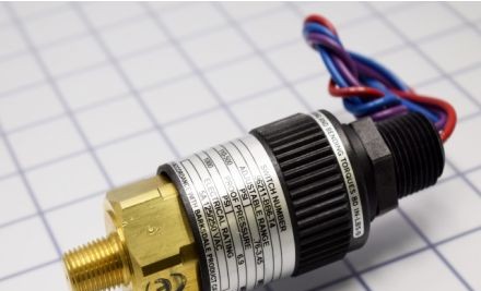 Barksdale Control Products Pressure Switches 96211-BB6-T4 - Switch, Pressure, Compact (96211-BB6-T4)