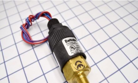 Barksdale Control Products Pressure Switches 96221-BB1-T4 - Switch, Pressure, Compact (96221-BB1-T4)