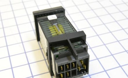 Cal Controls Process Controllers 99101F - 9900 Series 1/16 DIN Controller (99101F)