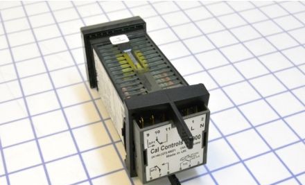 Cal Controls Process Controllers 99111C - 9900 Series 1/16 DIN Controller (99111C)