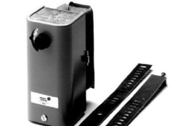 Johnson Controls Controllers A19DAC-1C - Strap On Temp Control; 100/240F; Spdt; Nema 1 (A19DAC-1C)