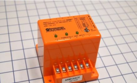 Diversified Electronics Relays ARM120ACE - Alternating Controller (ARM120ACE)