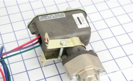 Barksdale Control Products Pressure Switches C9612-3-CS - Switch,Pressure,Sealed Piston (C9612-3-CS)