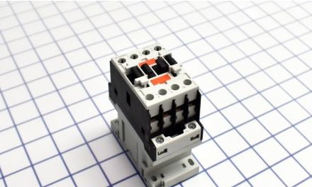 Lovato Contactors DPBF1210A12060 - Contactor, 3-P 1-N/O 12A Ac3 120/60 (DPBF1210A12060)