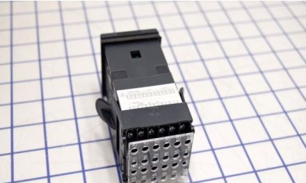 Gefran Process Controllers 600-R-R-0-E-0 - 600-R-R-0-E-0 Temperature Control (F043633)