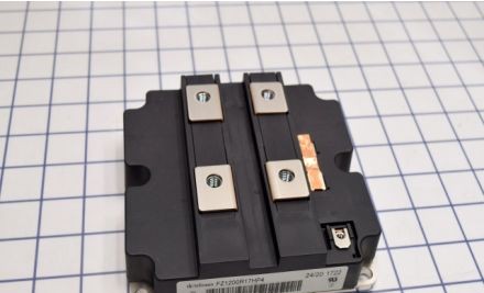 Infineon Transistors FZ1200R17HP4 - IGBT, Single, 1700V, 1200A (FZ1200R17HP4)