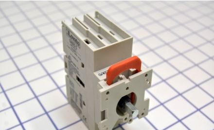 Lovato Disconnect Switches GA025C - Disconnect Switch, 3-P, 25A/600V, Non-Fusible (GA025C)