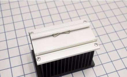 Crydom Heat Sinks HS103DR - Heat Sink,Din Rail Mount,1-3 SSRft.s 1.0 DegC/W (HS103DR)