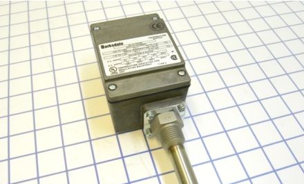 Barksdale Control Products Sensors ML1H-H202S - Switch, Temperature (ML1H-H202S)