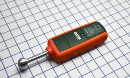 Extech Instruments Moisture Meter MO257 - PINLESS MOISTURE METER (MO257)