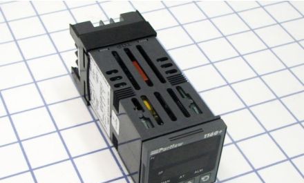 Partlow Process Controllers P1160133000 - Process Controller, 1/16DIN, 100-240 VAC (P1160133000)