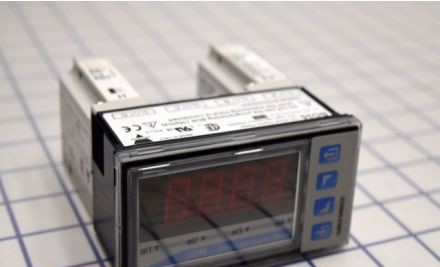 Carlo Gavazzi Panel Meters & Gauges UDM35LSXXXXXHXX - Panel Meter, Dig, 20mA/20VAC/DC Max 3.5 (UDM35LSXXXXXHXX)