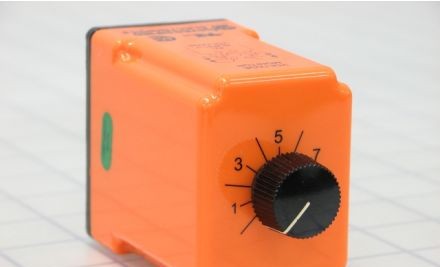 Diversified Electronics Protection Relays UOA240AKA - Under Voltage Relay, 205-250VAC Drop Out (UOA240AKA)