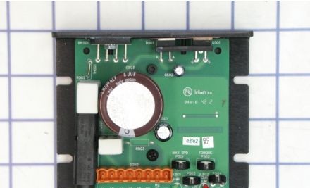 Minarik Drives Drives XP02-115AC-Q - Drive, DC, 2A Max, 115V In, Chassis (XP02-115AC-Q)