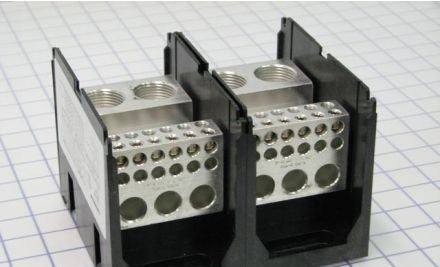 Marathon Special Products Power Distribution Blocks 1352705 - Distribution Block, 2-P, 950A, Bx/Bx Line: (1352705)