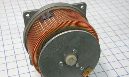 Staco Energy Transformers 1510 - TRANSFORMER, VARIABLE 0-140V 15A INPUT VOLTAGE:120A (1510)