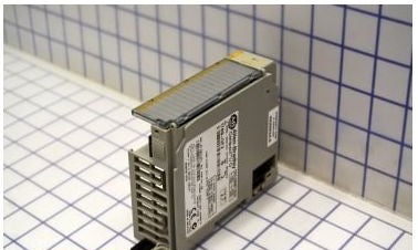 Allen Bradley 1769-OF8C - OUTPUT MODULE (1769-OF8C)