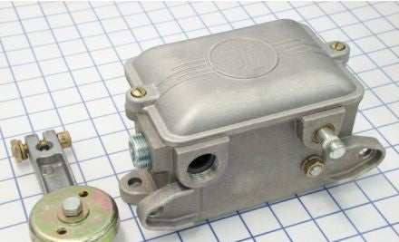 Joslyn Clark Limit Switches A102-41251A-4 - Limit Switch, HLLA-2, 2-P N/O or N/C Std (30740)