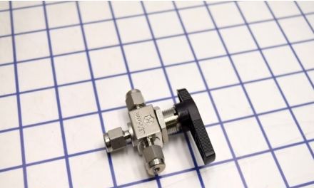 Ham-Let Valves - Hydraulic & Pneumatic H-800S-SS-L-1/8-T - Valve, Stainless Steel, Ball, (3200521)