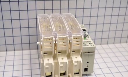 Socomec Disconnect Switches 38613006 - FUSERBLOC TS J 3X60A F/L 200kA (38613006)