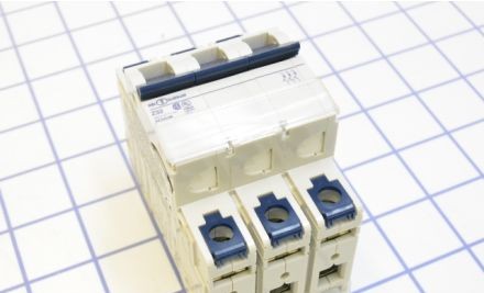Altech Circuit Breakers 3Z32UM - Circuit Breaker (3Z32UM)