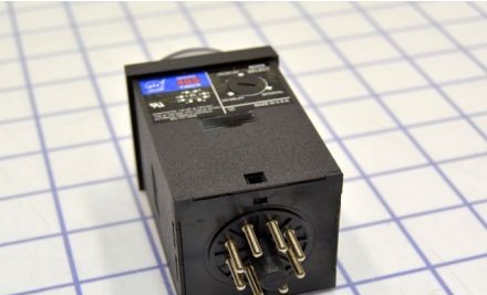 ATC-Automatic Timing & Control Relays 405C-500-F-2-X - 1/16 DIN Timer 5 or 50 sec/min/hr (405C-500-F-2-X)