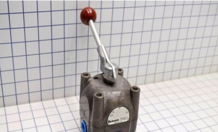 Barksdale Control Products Valves 6143R3HC3 - Valve,High Pressure,Side Porting (6143R3HC3)