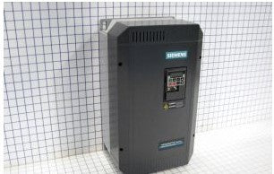 Siemens 6SE3222-4DG40 - AC Drive, 20HP 480V (6SE3222-4DG40)