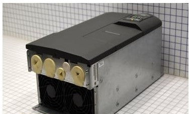 Siemens 6SE6440-2UD32-2DA1 - AC Drive, 30HP 480V (6SE6440-2UD32-2DA1)