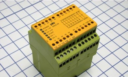 Pilz Safety Relays 774609 - E-Stop Relay, Safety Gate Monitor, 24VAC/DC, Screw (774609)